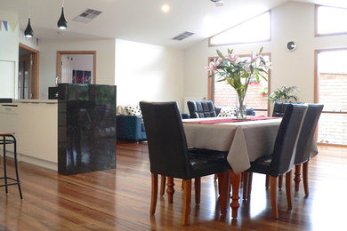 Traditional dining room in Melbourne.