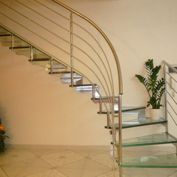 Scala in acciaio inox e vetro