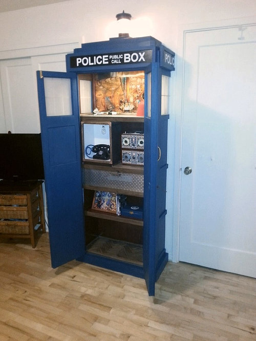 From bookcase to TARDIS