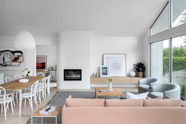 Contemporary Living Room by The Real Estate Stylist (TRES)