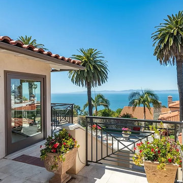 Amazing Oceanside Home With Solar Panels