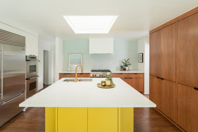 Inspiration for a 1960s kitchen remodel