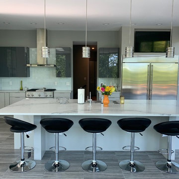 Contemporary on Geist Reservoir