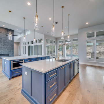 Modern: 4,950 ft², 4 BR/4 BA/2 ST