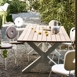 Banquete Outdoor Table by Serralunga - Outdoor Dining Tables