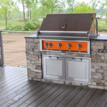 Outdoor Kitchens and Grills