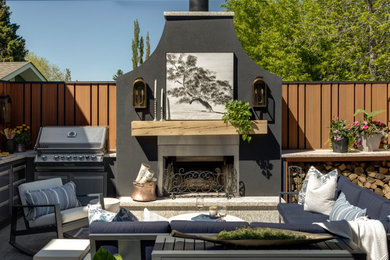 Inspiration for a transitional deck remodel in Calgary