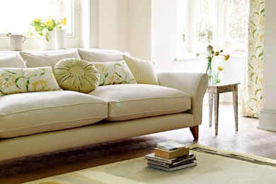 Elegant living room photo in Cork