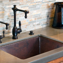 Cocina 24 Copper Kitchen Sink in Antique - Kitchen Sinks