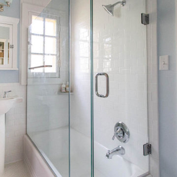 Cottage Bathroom in Tuscany-Canterbury