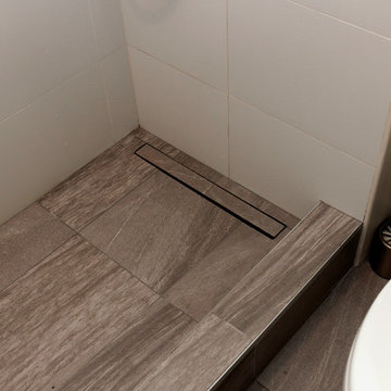 Schluter Shower Base with Linear Drain (Etienne)