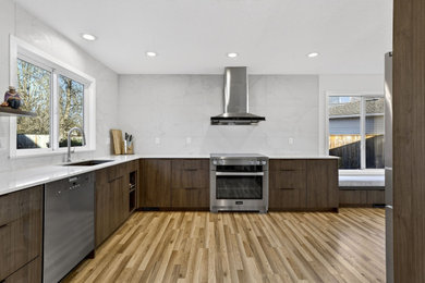 Trendy kitchen photo in Portland