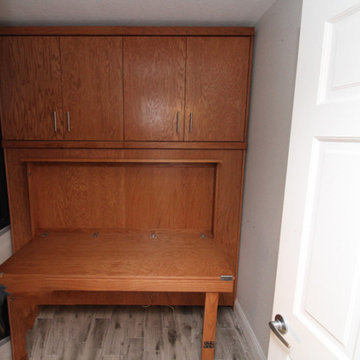 Murphy Wall Bed in a Space-Saving Horizontal Style with Attached Desk