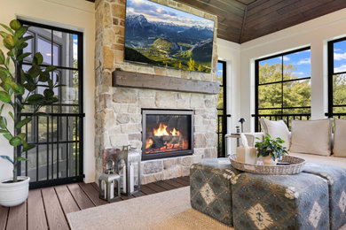 Transitional porch idea in Minneapolis