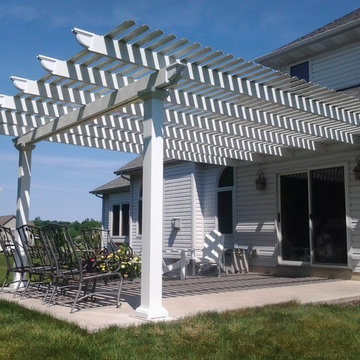 Traditional Patio & Pergola in Huntington, IN