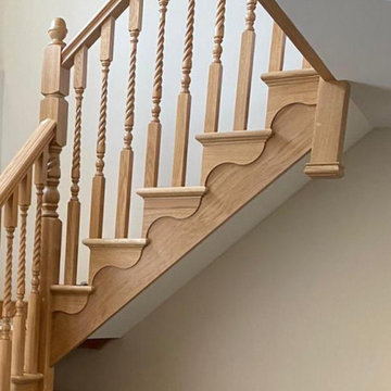 New Staircase | Classic Turned Oak | Holmes Chapel