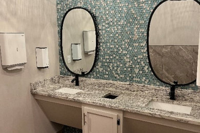 Bathroom - bathroom idea in Wichita