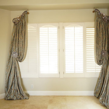 Elegant drapery packages