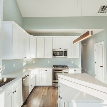 Single-story Ross Chapin Cottage Home