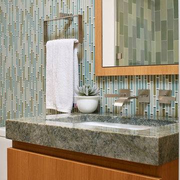 New York Brownstone Ensuite Bath