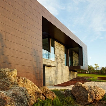 L HOUSE