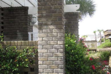 Entryway - tropical entryway idea in Charleston
