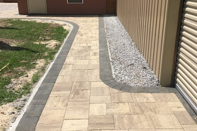 This is an example of a contemporary landscaping in New Orleans.