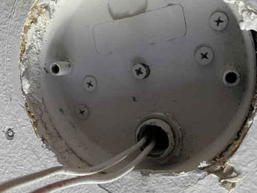 Is this junction box ceiling fan rated?