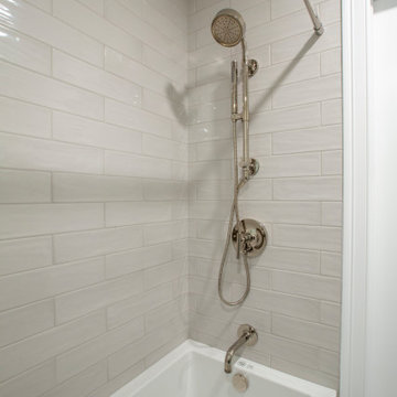 Dogwood Drive Jack & Jill Bath - Chatham, NJ
