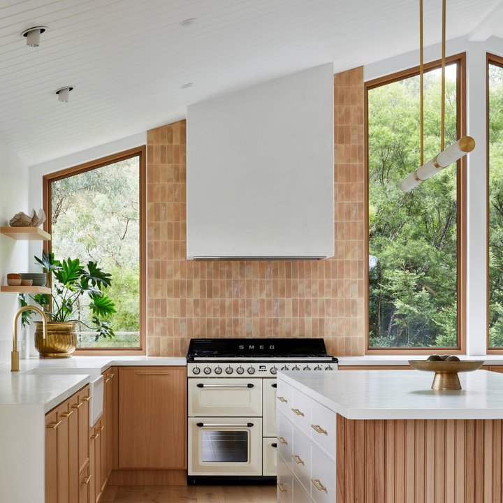 75 Beautiful U Shaped Kitchen Ideas Designs July 2025 Houzz AU F251626b04781f90 6947 W720 H720 B2 P0