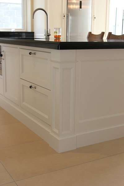 Deluxe Handcrafted & Hand-painted In-Frame kitchen,