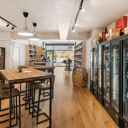 The Good Wine Shop - Paint