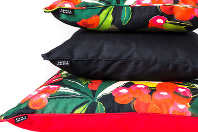 Indoor-outdoor comfy cushions