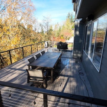 Sammamish Plateau View Cantilever Deck