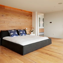 Wood accent in bathroom
