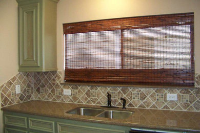 Kitchen - kitchen idea in Cleveland