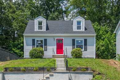 Inspiration for a transitional home design remodel in New York