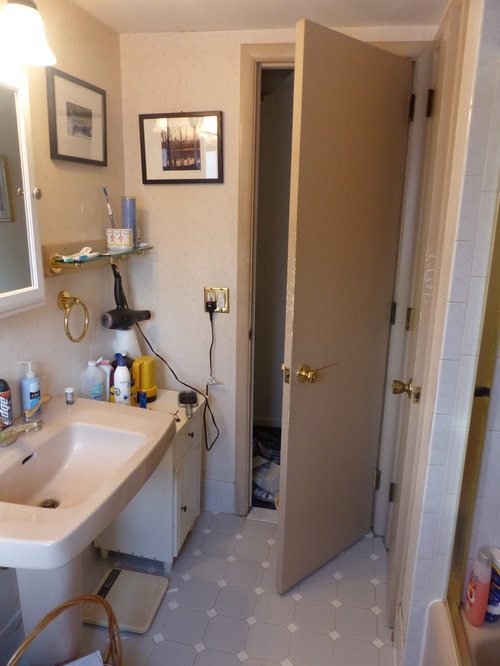 Taupe Sink Tub And Toilet Looking For Wall Color Tile Update Ideas K