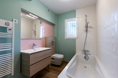 Idée de décoration pour une salle de bain style shabby chic.