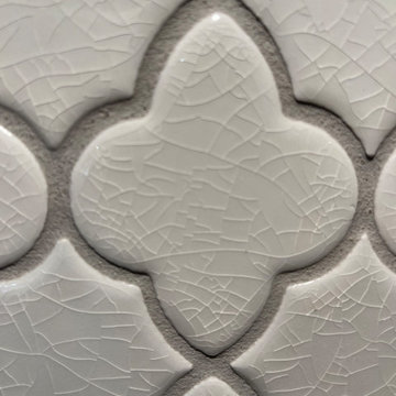 White crackle tile on backsplash