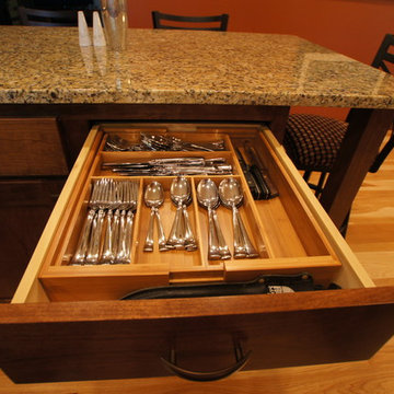 Sabaka Trail Kitchen and Dining Room
