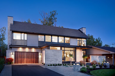 Inspiration for a contemporary exterior home remodel in Ottawa