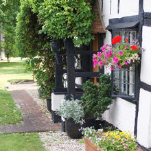 frame house landscaping