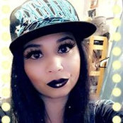 Lourdes Valle's photo