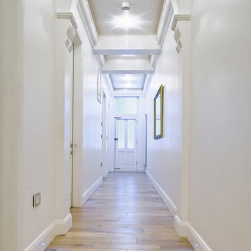 Apartment in South Kensington, Corridor