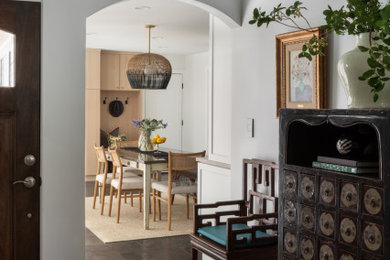 Example of an eclectic entryway design in Chicago