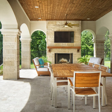 Warm Texas Contemporary Home
