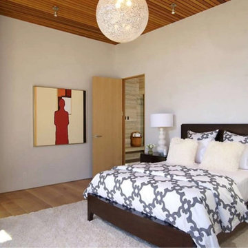 Select Quarter Sawn Oak Plank Flooring, Bedroom