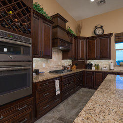 Excelsior Court Custom - Products
