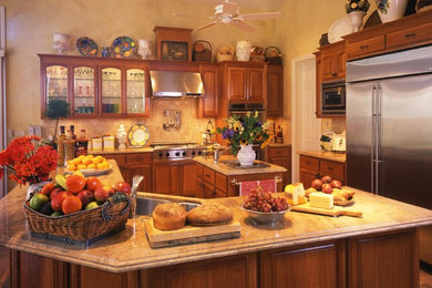 Kitchen photo in San Francisco